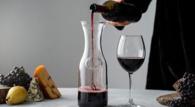 Veja quando é necessário decantar vinhos/ freepik / Veja quando é necessário decantar vinhos/...
